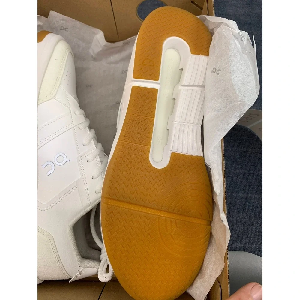 On Cloud THE ROGER Clubhouse Mens 7.5 White Ivory Gum Sole Sneakers 3MF10540924